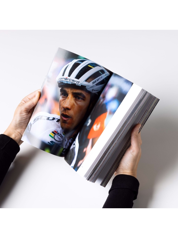 KNJIGA SCOTT N1NO mehke platnice ANG