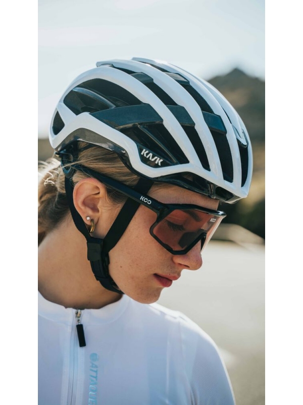 KOLESARSKA ČELADA KASK VALEGRO white